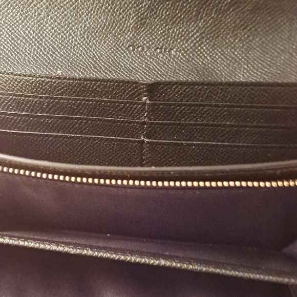 Coach Black Leather Women's Wallet - Picture 4 of 8